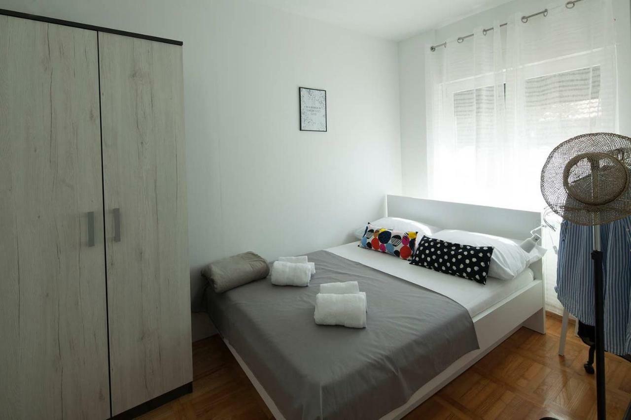 Superstar Apartment Жаборич Екстериор снимка