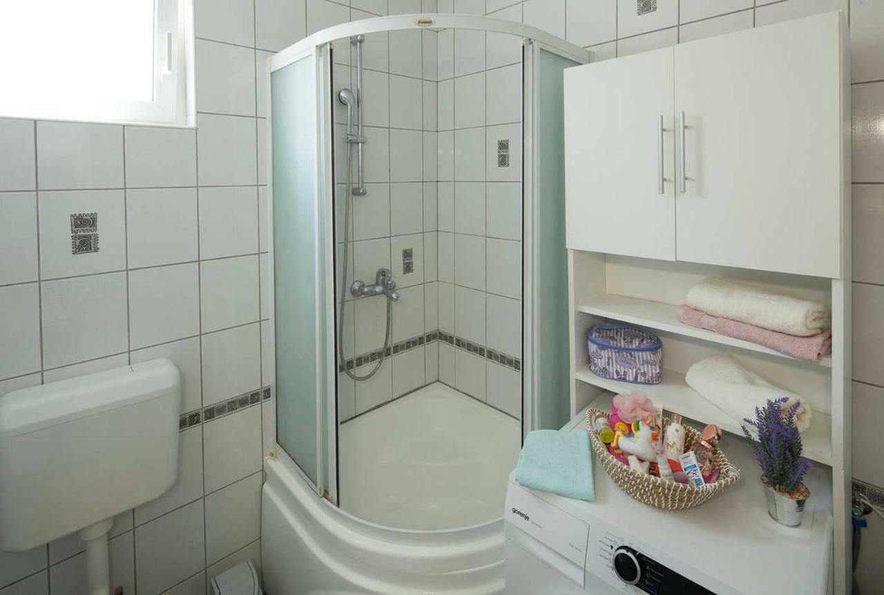 Superstar Apartment Жаборич Екстериор снимка